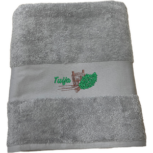 Jättipyyhe Sauna-aiheisella brodeerauksella